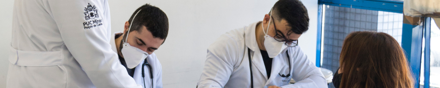 Acadêmicos de Medicina da PUC Minas prestam atendimentos na rede pública de Poços de Caldas