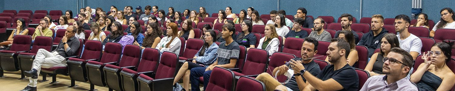 Cirurgia na Santa Casa é transmitida para alunos de Medicina da PUC Minas Poços de Caldas